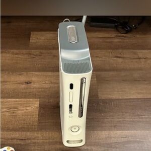 xbox 360 with power/Av cables